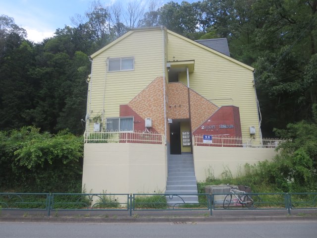 セフィール程久保105号室 外観