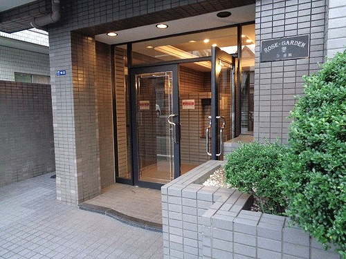 ローズガーデン３６番館 エントランス外観　※前回募集時2023年6月撮影