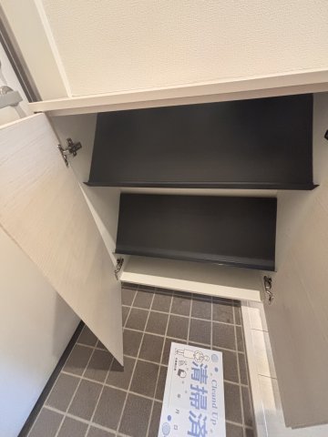 イル・ソーレ桜ヶ丘0102号室 収納