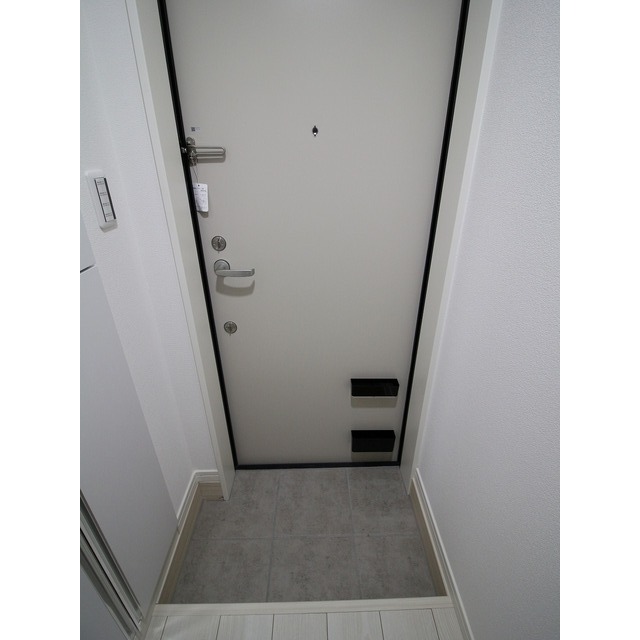 エクセラン東立石 玄関