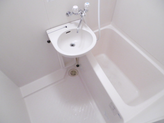 Ｂｉｇ　Ｔｈｒｏｕｇｈ0303号室 バス