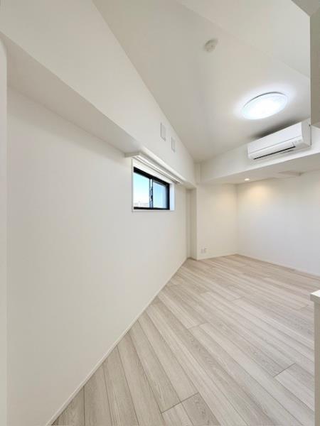 エレミ本蓮沼7階 リビング