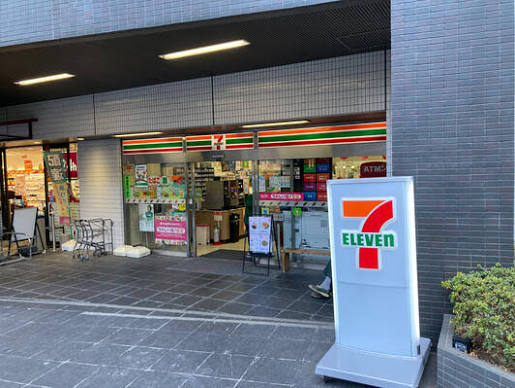 メインステージ西麻布 【コンビニエンスストア】セブンイレブン 西麻布4丁目店まで376ｍ