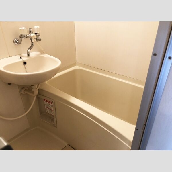 キャッスル202号室 浴室