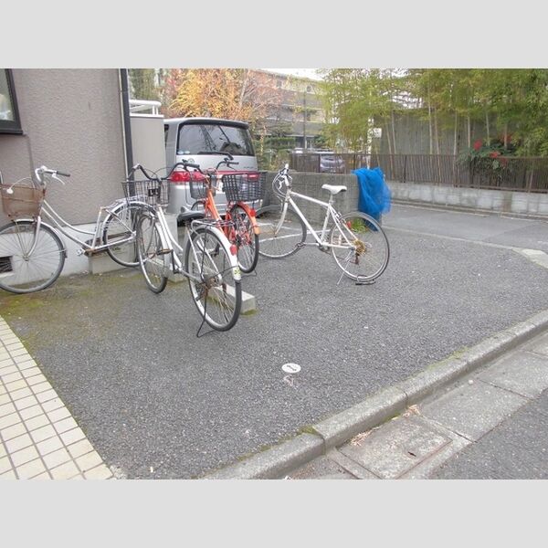 ロイヤルハイツⅡ 駐輪場