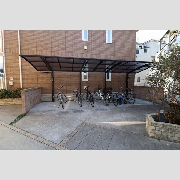 アズール　B 駐輪場