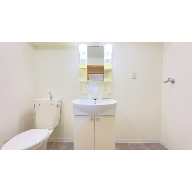 フォルトゥーナ トイレ右側洗濯機