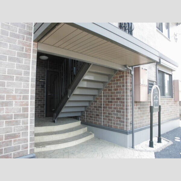 カームヒルズ　D エントランス