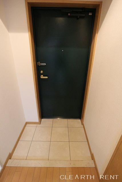 菱和パレス駒沢大学駅前1階 玄関