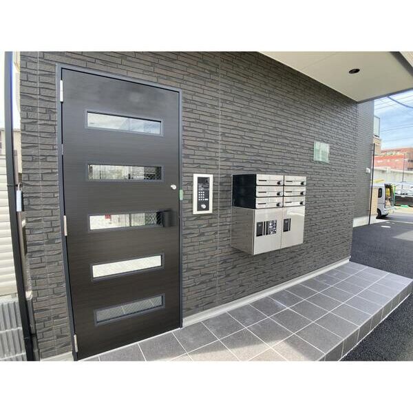 メゾン・ドゥ・フローラ エントランス