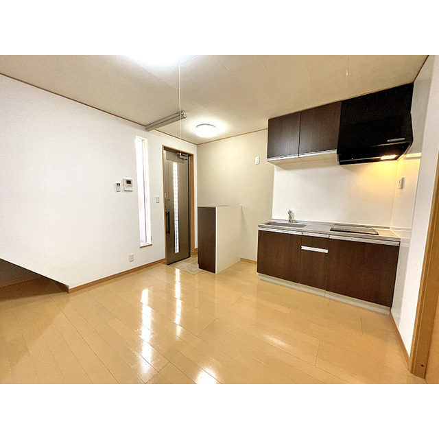 バーンハイツ平井101号室 フローリング