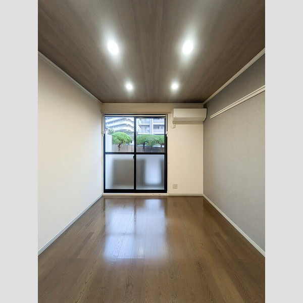 フォレストヴィラ北斗107号室 リビング