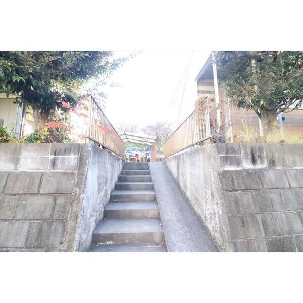 エステートピア吉川207号室 エントランス