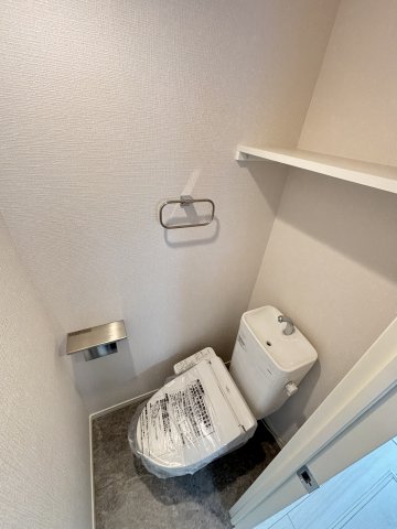 フロレスタ池袋本町0102号室 トイレ
