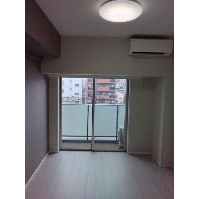 ロアール横浜南参番館 リビング