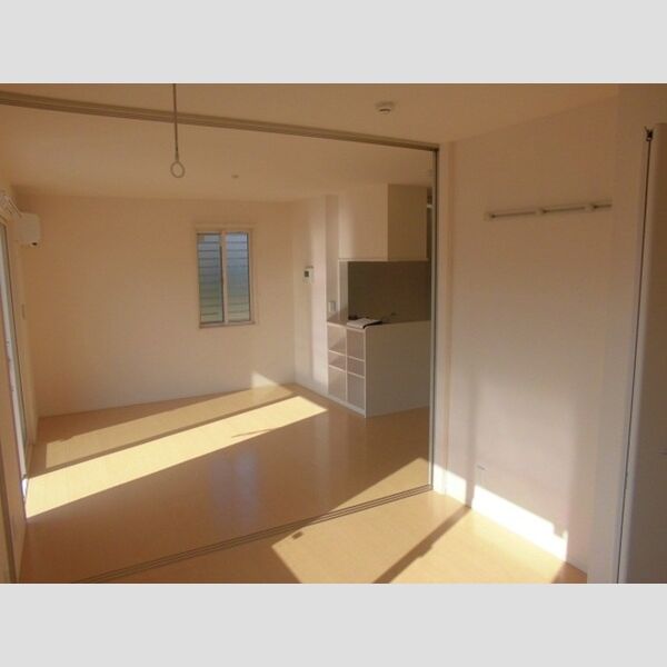 ラ・フォンテ花崎102号室 居室