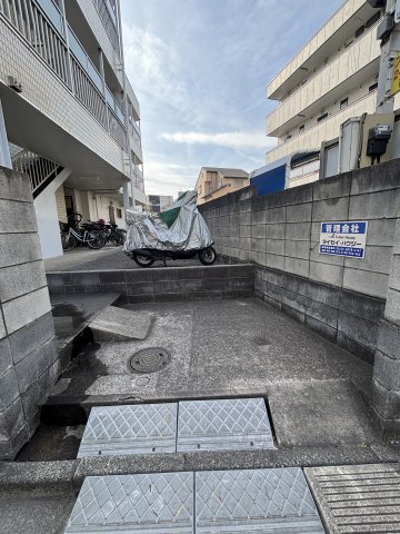 カーサ・ノザキ エントランス