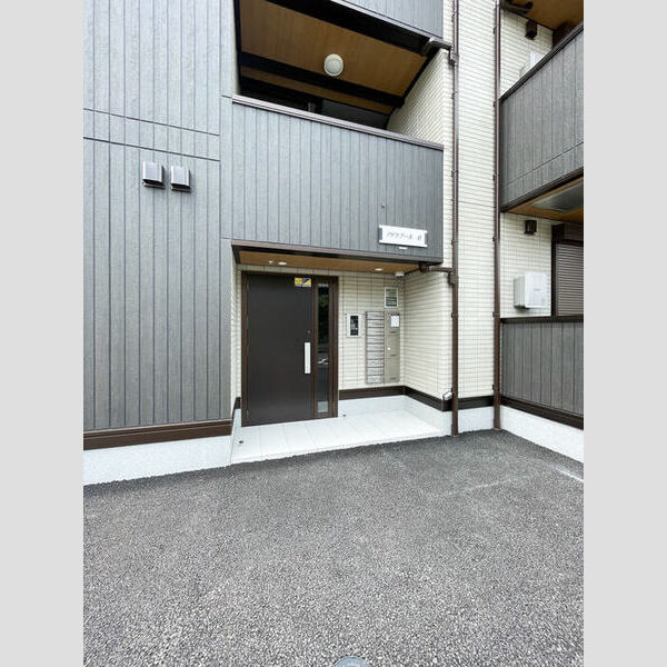 アドラーブル　B棟 エントランス