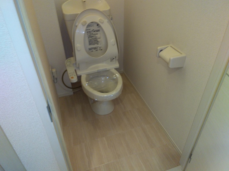 メゾンヴェール徳住(E-152)2階 トイレ