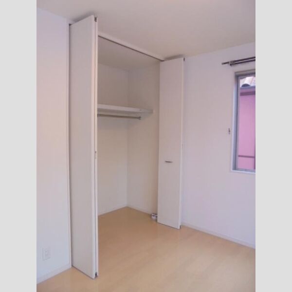 緑ケ丘戸建 クローゼット