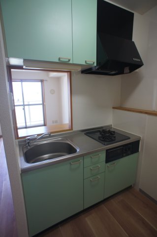 Ａｄａｇｉｏ0201号室 コンパクトなキッチンで掃除もラクラク