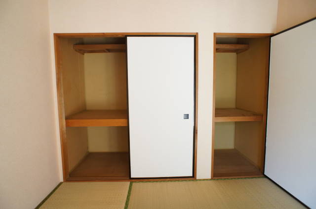 コーポ白百合　Ｅ棟E202号室 収納