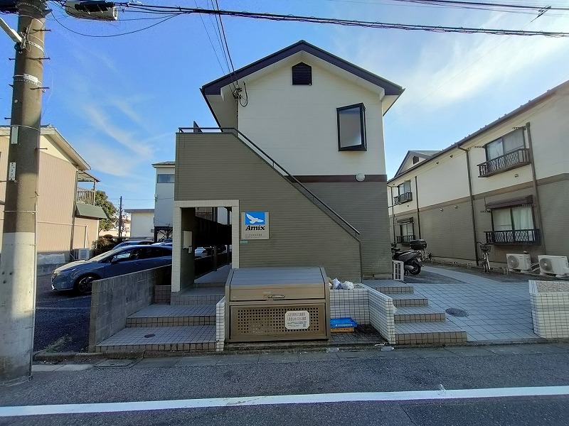 バーナルヒルズⅡＡ1階 エントランス