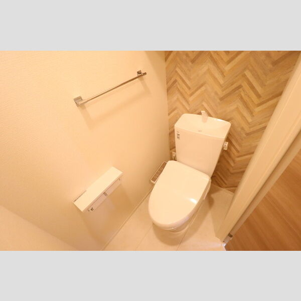 山五ヒルズ102号室 温水洗浄便座