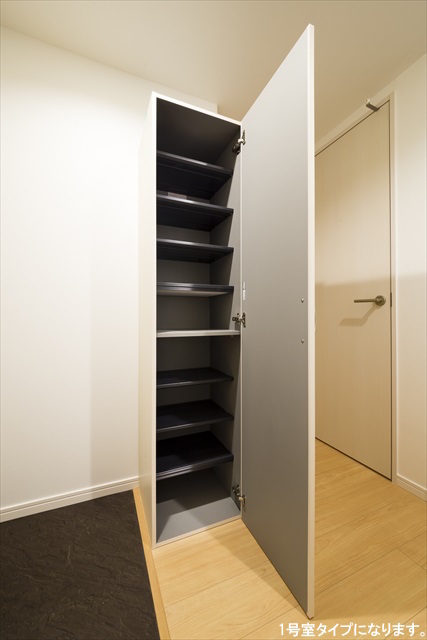 Ｌｅｇｅｎｄ　Ⅱ1階 シューズボックス