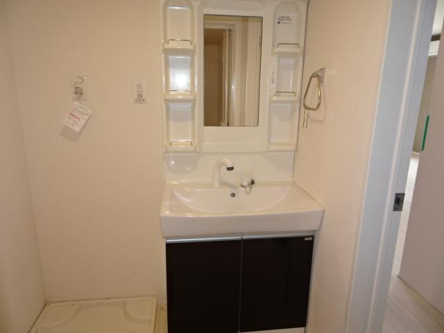 てらす　はに101号室 洗髪洗面化粧台