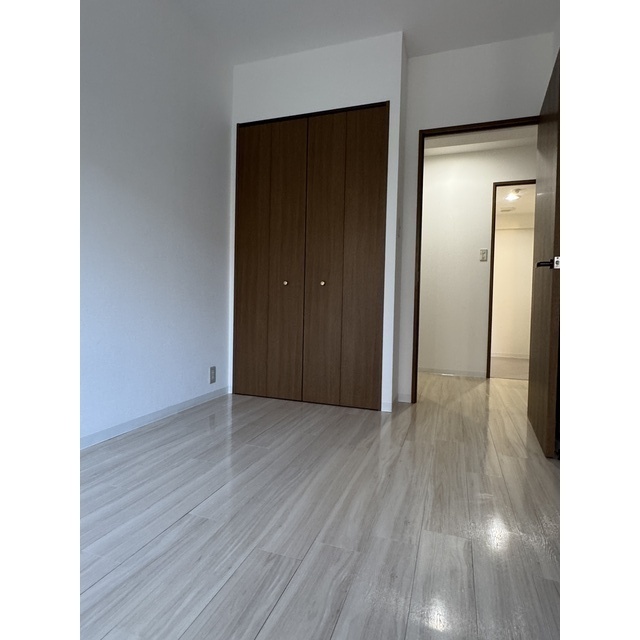 サン・ファミーユ 内観