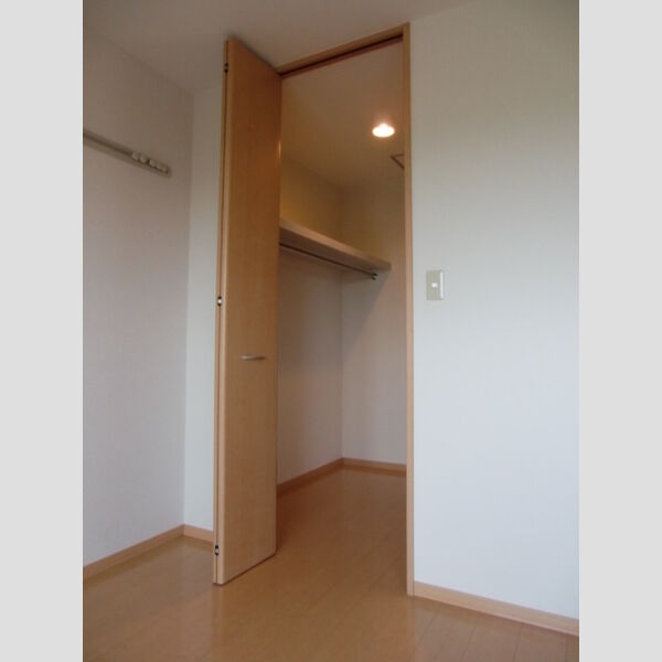 グランディールナギサワ クローゼット