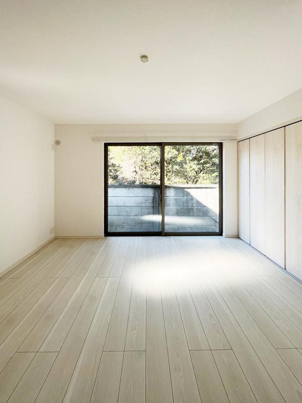 調布市入間町1丁目アパート1階 バス