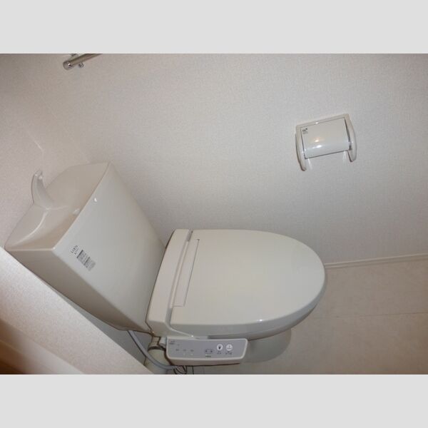 コリーヌオッツ106号室 温水洗浄暖房便座