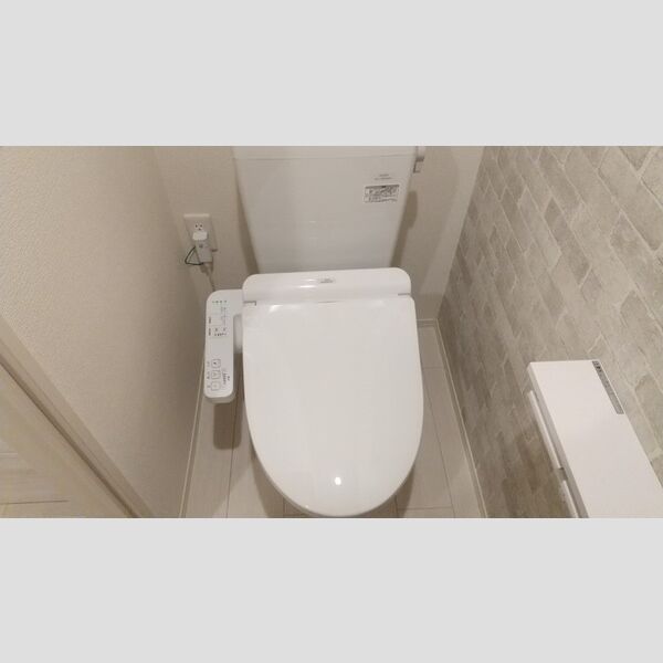 メゾンボヌール302号室 温水洗浄便座