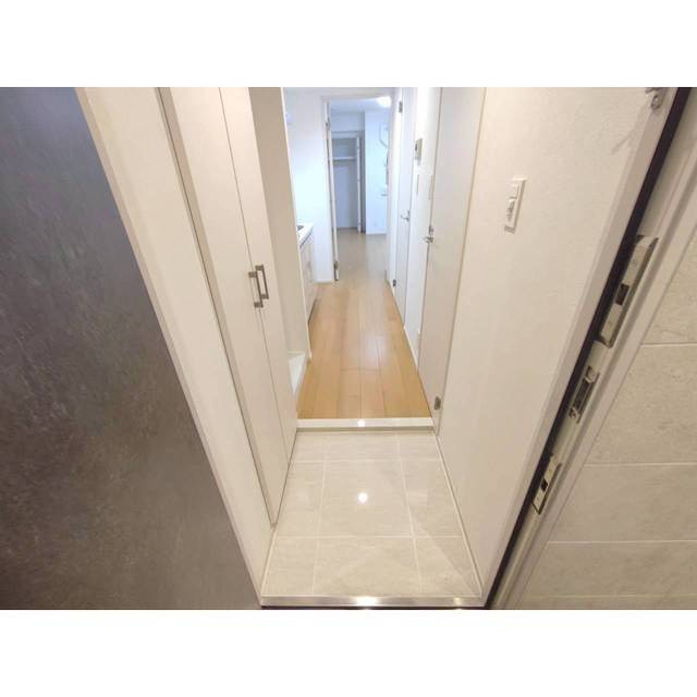 プレール・ドゥーク赤塚102号室 玄関