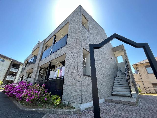 サンライズ・ガーデン201号室 外観写真（昼）