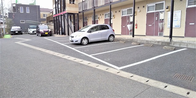レオパレスエクレール203号室 駐輪場