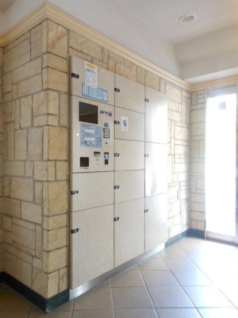 ガラ・シティ横浜西口3階 宅配ボックス