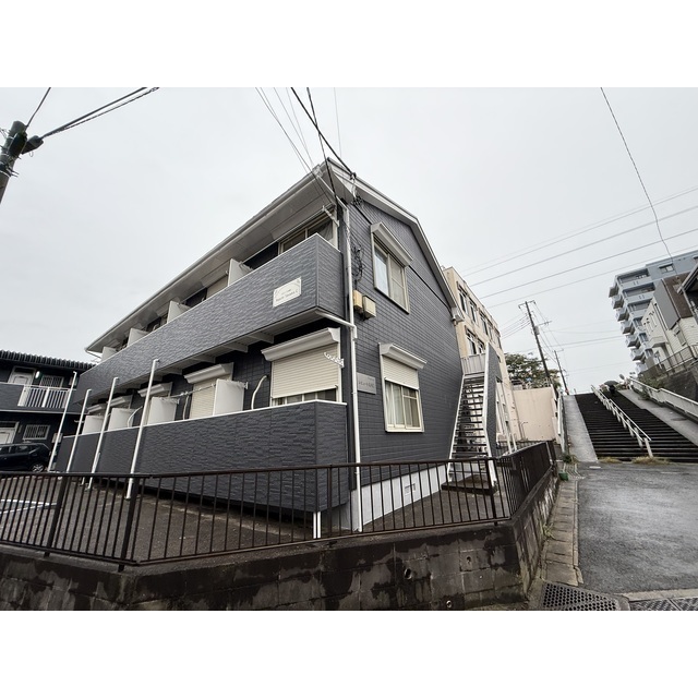 レピュート高岡C103号室 外観