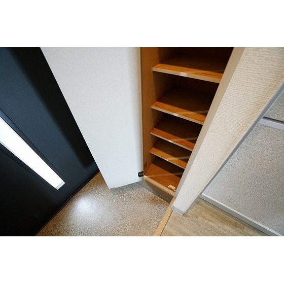 Ｙ’Ｓ　ＨＯＵＳＥ0101号室 玄関収納