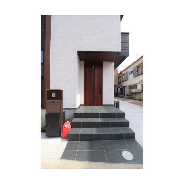 市川市香取1丁目戸建貸家 エントランス