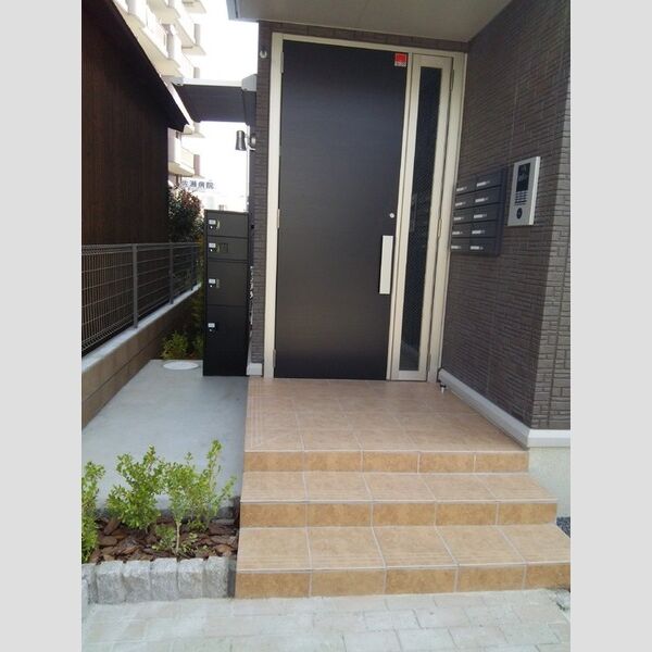 ノワイエⅡ エントランス