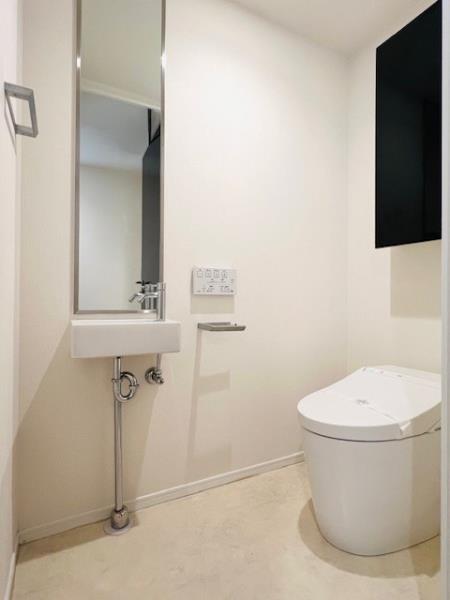 Ｂｒｉｌｌｉａ　ｉｓｔ　西麻布霞町3階 トイレ