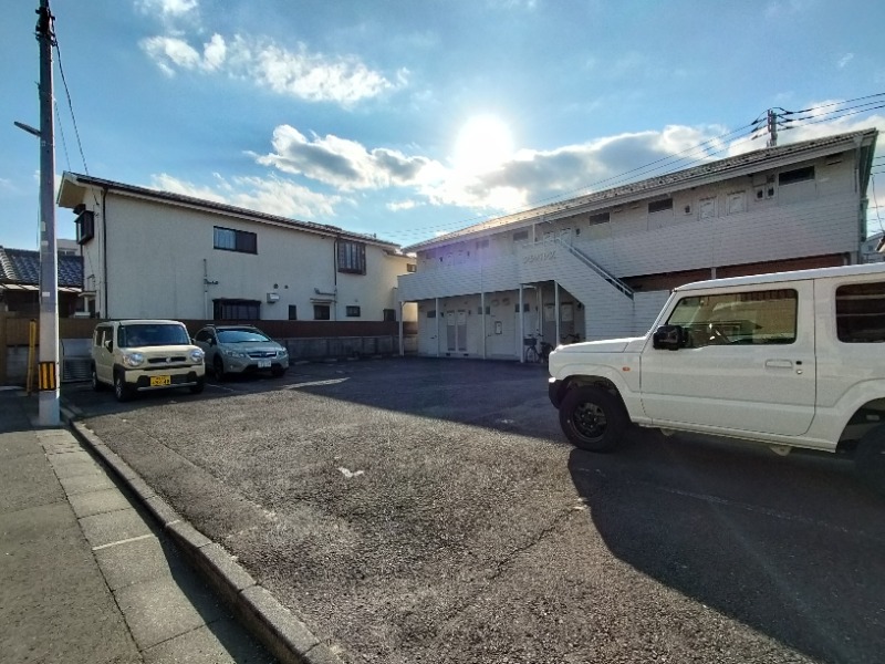 フジパレス2階 駐車場