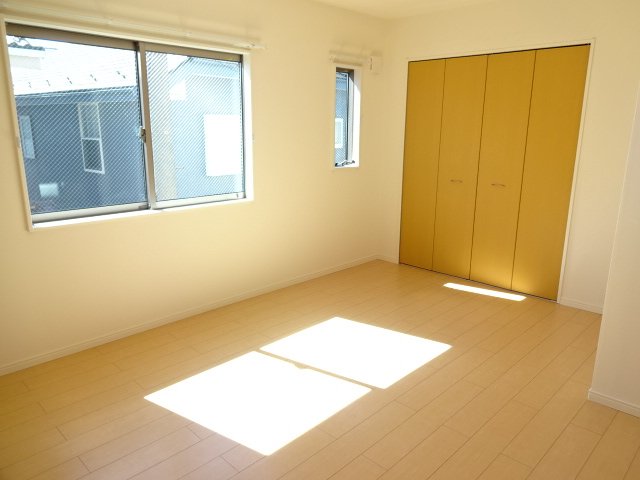 シャイン　ガーデン 洋室