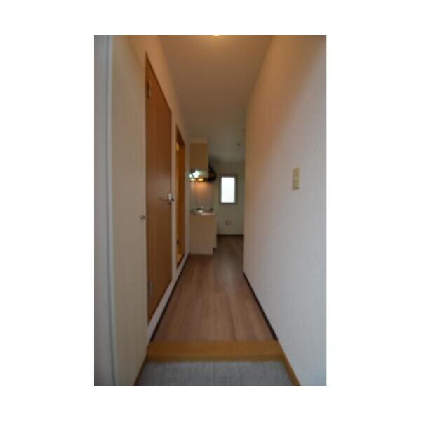 メゾン・カワイ203号室 リビング