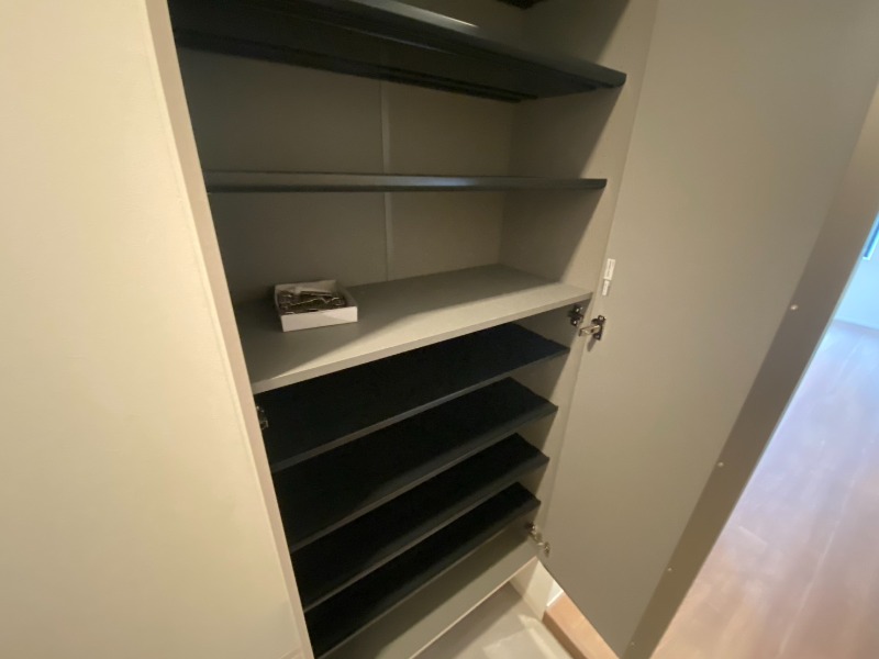 CREAL新高円寺 下足入れ