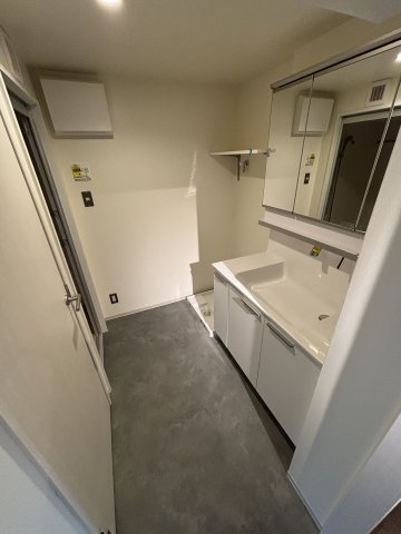 アールリエット武蔵境クラフト202号室 洗面