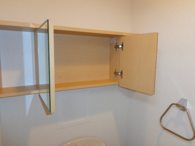 ローデア00402号室 トイレ戸棚